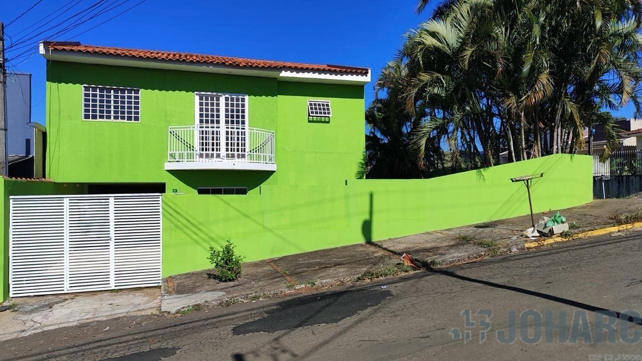 Sobrado para venda no Jardim das Flores III em Apucarana com 242,12m² por R$ 380.000,00