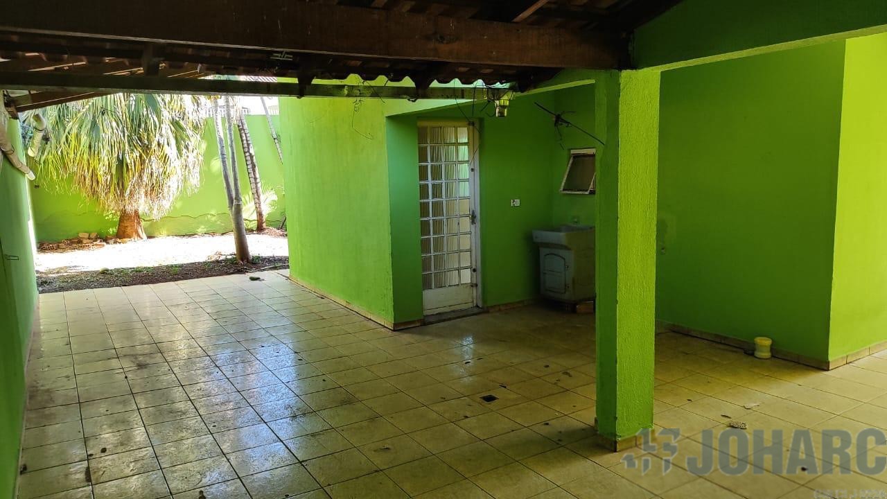 Sobrado para venda no Jardim das Flores III em Apucarana com 242,12m² por R$ 380.000,00