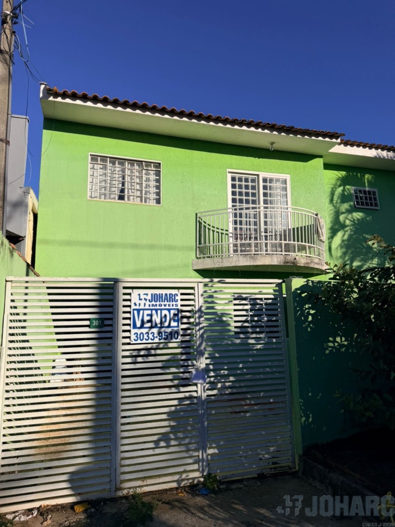 Sobrado para venda no Jardim das Flores III em Apucarana com 242,12m² por R$ 380.000,00
