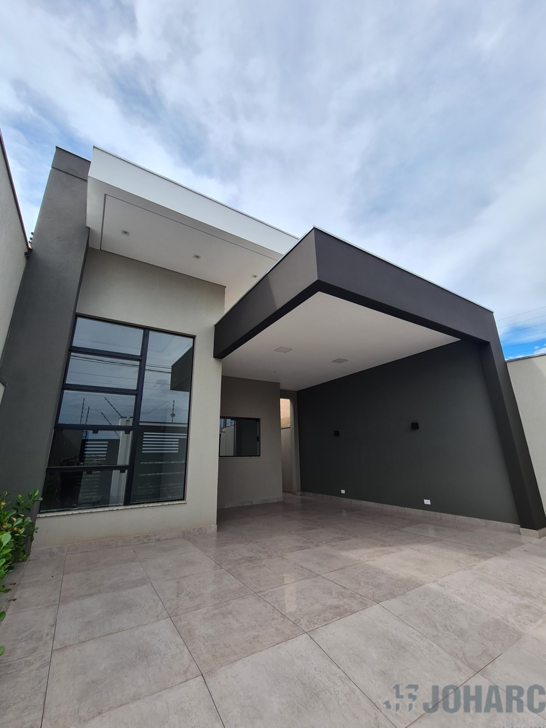 Casa Residencial para venda no Residencial Joaquim Vicente de Cast em Apucarana com 216,6m² por R$ 650.000,00