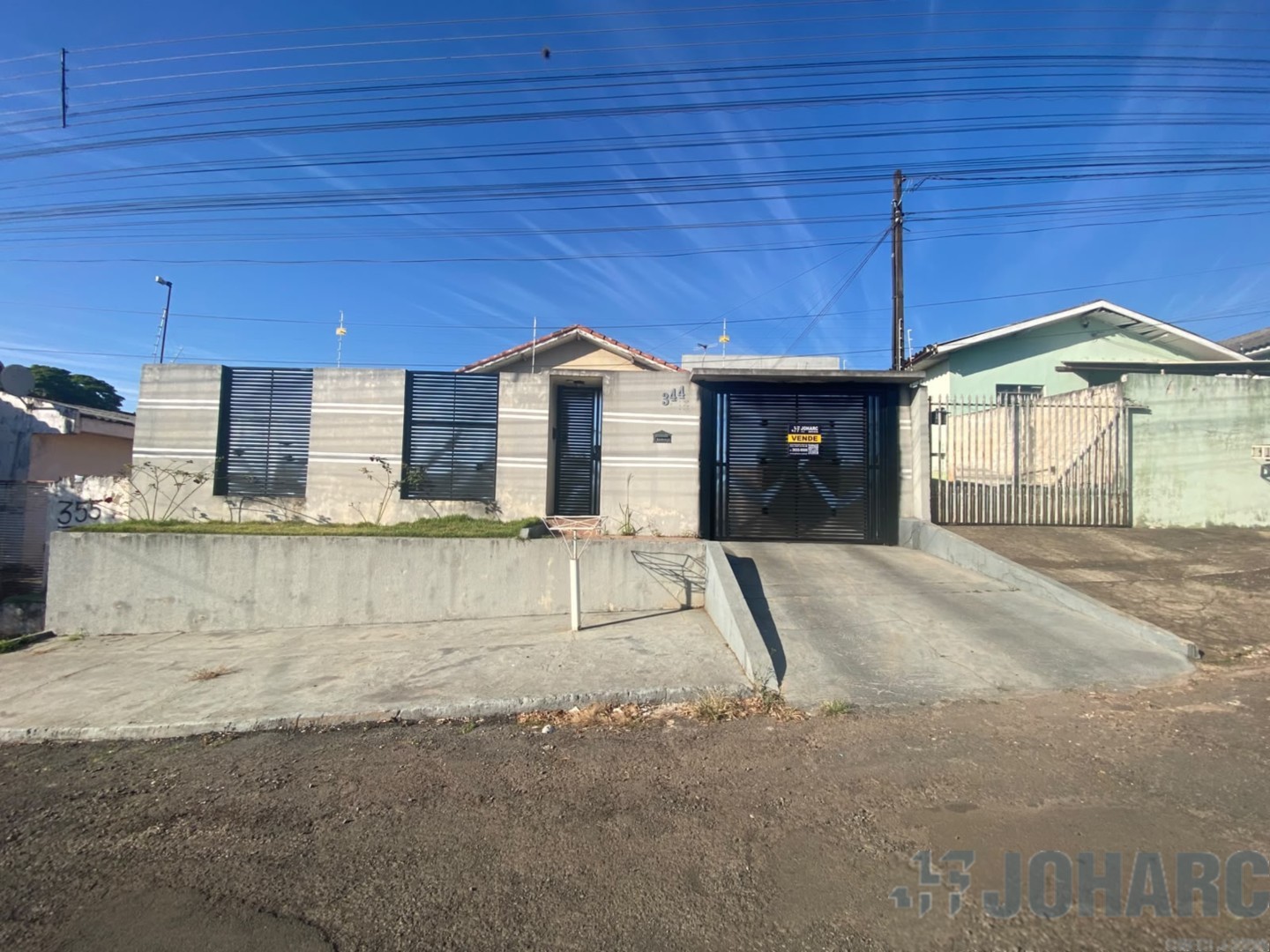 Casa Residencial para venda no Jardim Moncoes em Apucarana com 360m² por R$ 340.000,00