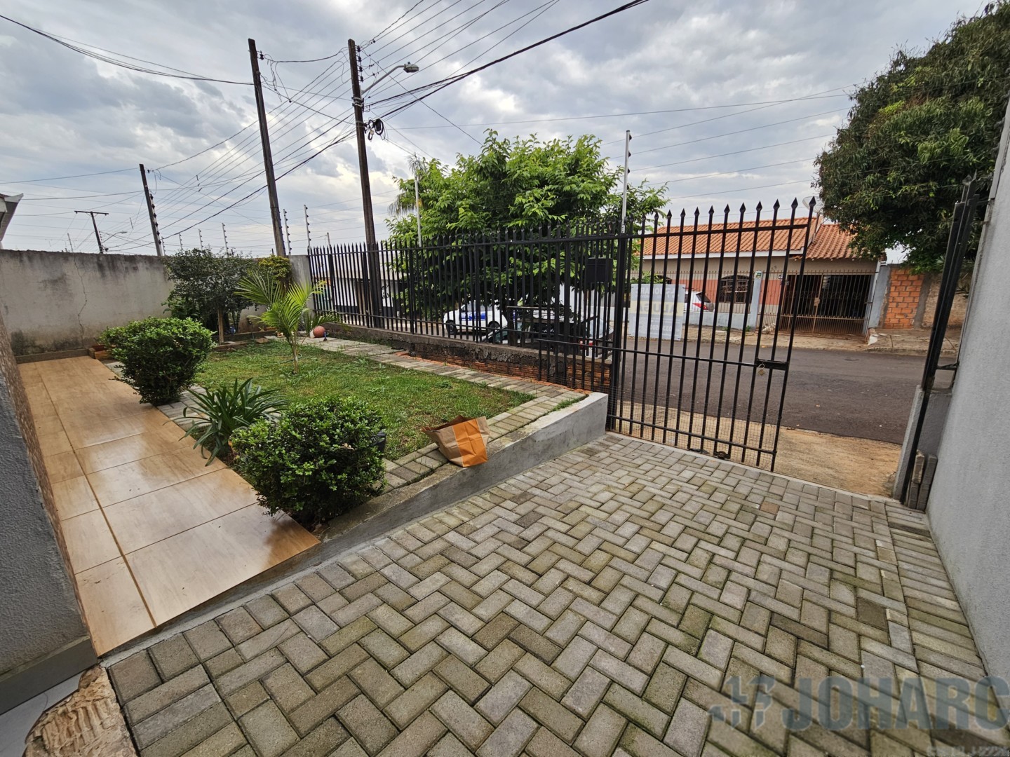 Casa Residencial para locacao no Nucleo Habitacional Colonial em Apucarana com 202,4m² por R$ 1.150,00