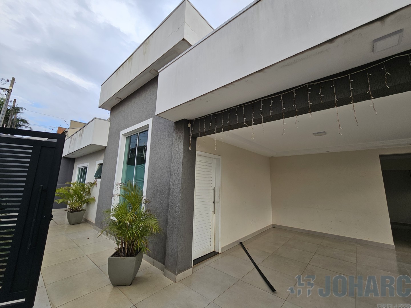 Casa Residencial para locacao no Solar de Toscana em Apucarana com 193,38m² por R$ 2.400,00