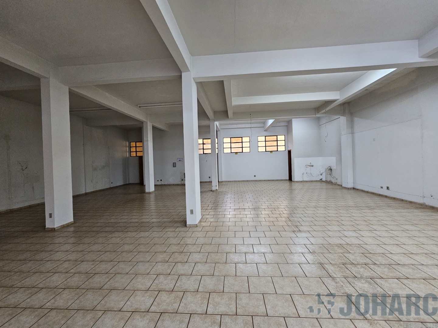Sala Comercial para locacao no Centro em Apucarana com 480m² por R$ 5.000,00