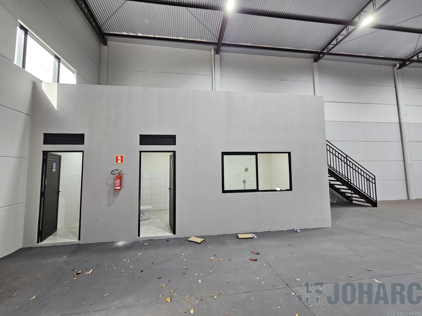 Barracão/galpão para locacao no Parque Industrial Zona Oeste II em Apucarana com 671,19m² por R$ 5.000,00