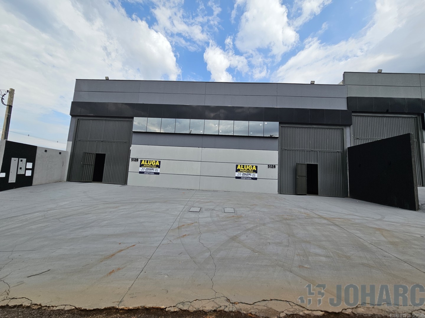 Barracão/galpão para locacao no Parque Industrial Zona Oeste II em Apucarana com 671,19m² por R$ 5.000,00