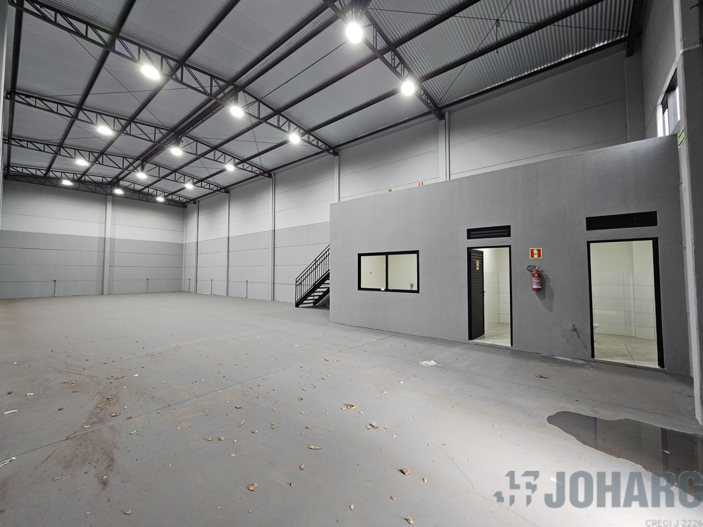 Barracão/galpão para locacao no Parque Industrial Zona Oeste II em Apucarana com 671,19m² por R$ 5.000,00