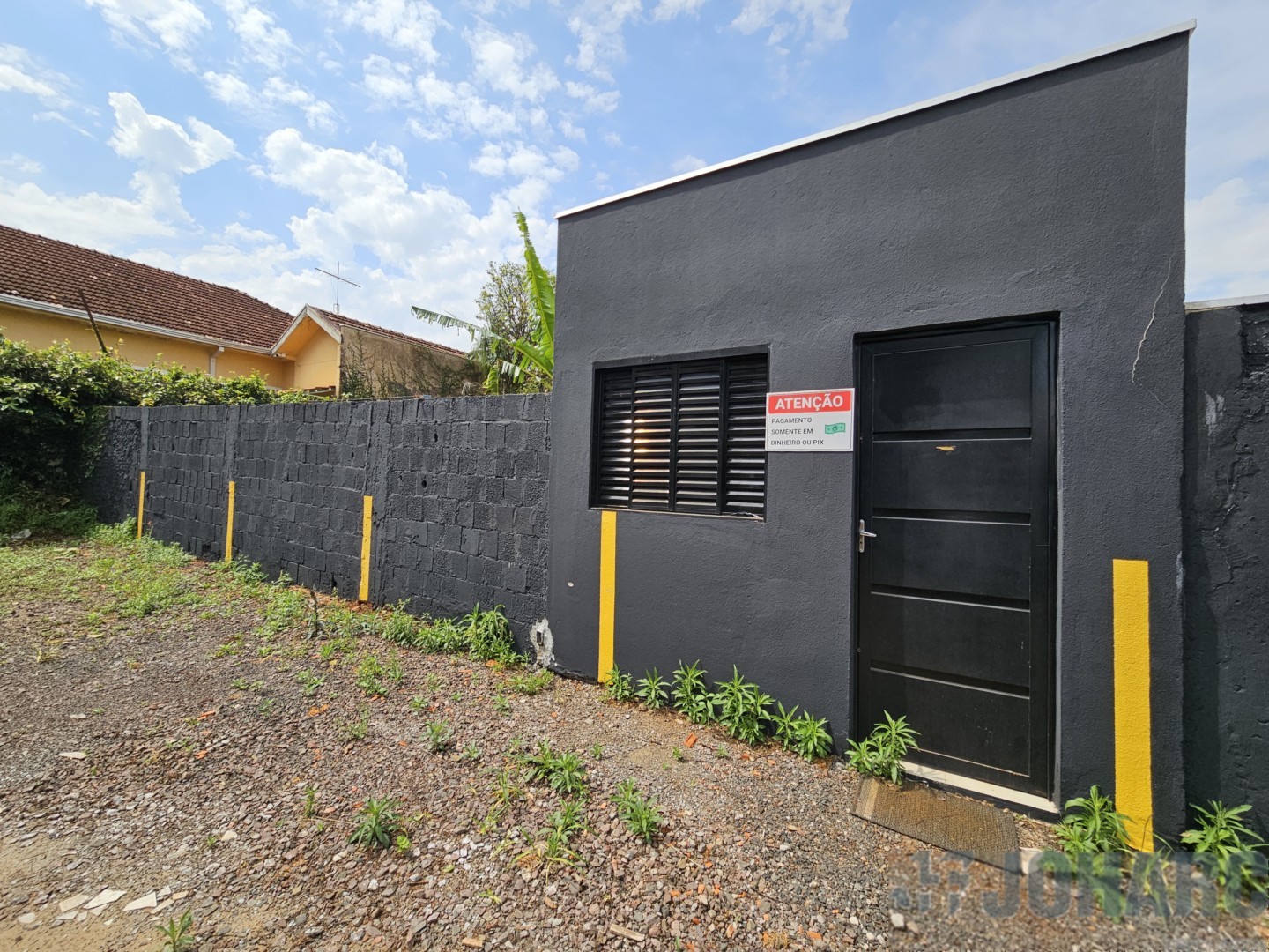 Terreno para locacao no Centro em Apucarana com 0m² por R$ 2.800,00
