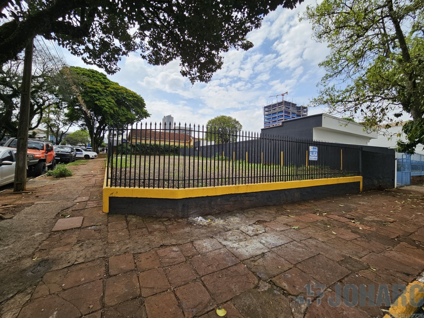 Terreno para locacao no Centro em Apucarana com 0m² por R$ 2.800,00
