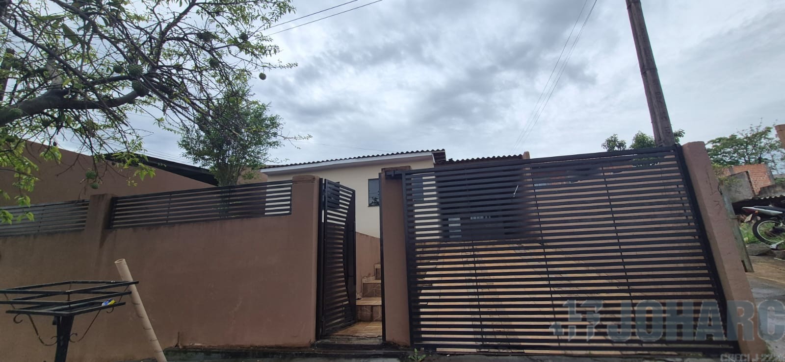 Casa Residencial para venda no Residencial Interlagos em Apucarana com 275m² por R$ 200.000,00