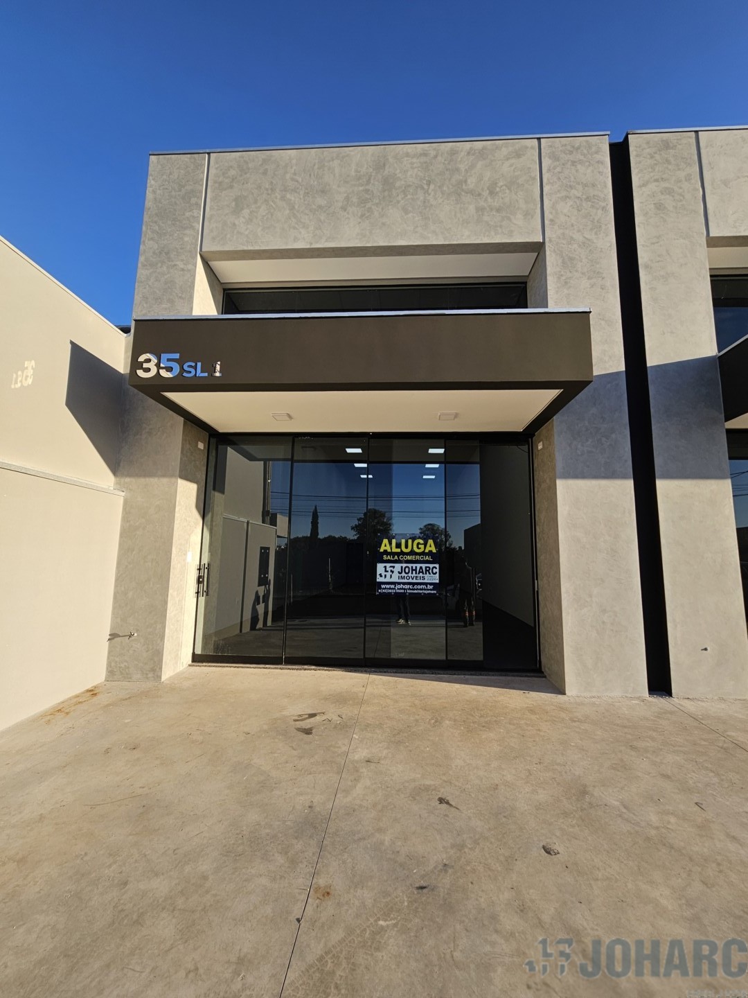 Sala Comercial para locacao no Nucleo Habitacional Papa Joao Paulo em Apucarana com 304,84m² por R$ 2.800,00