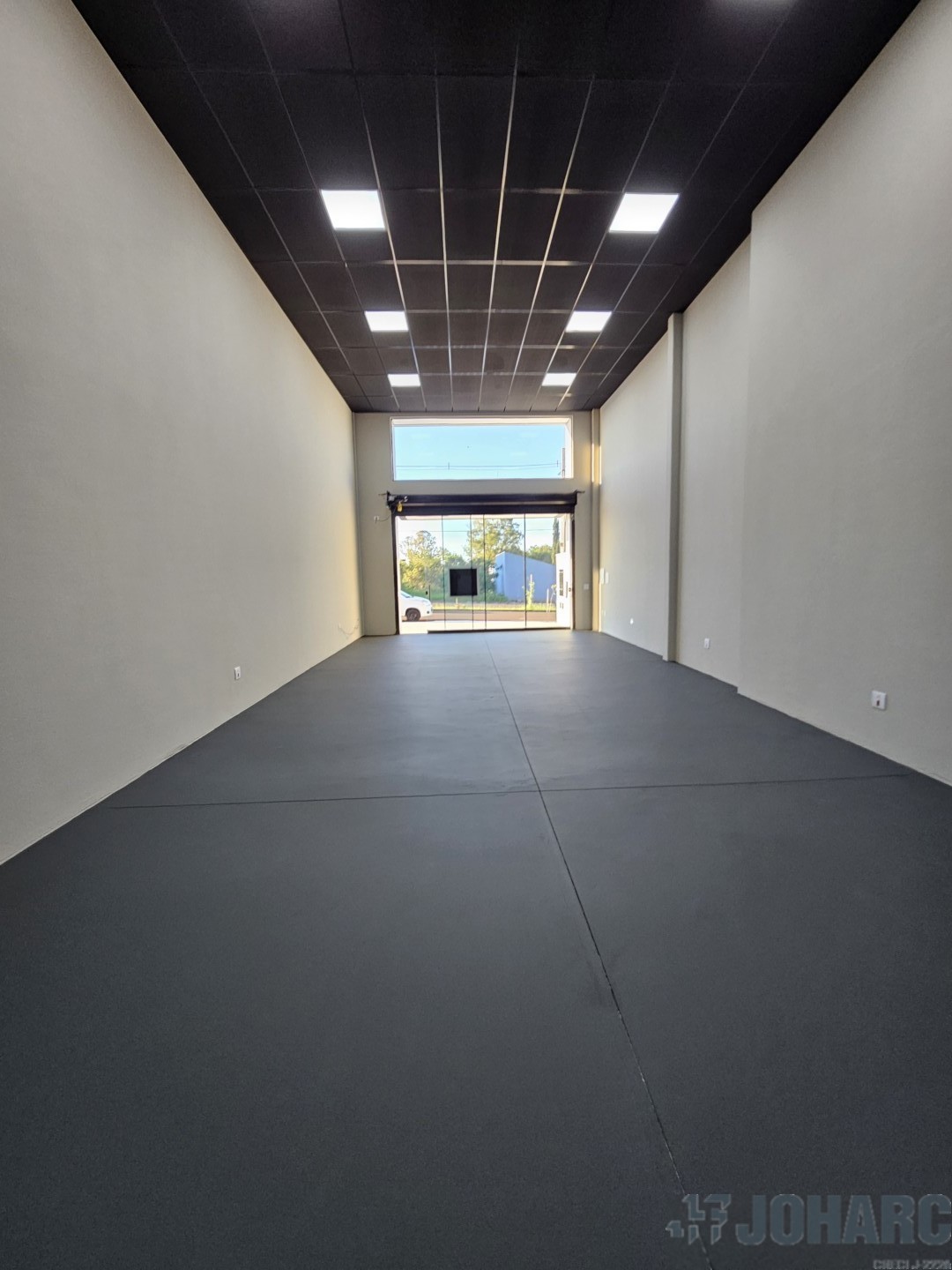 Sala Comercial para locacao no Nucleo Habitacional Papa Joao Paulo em Apucarana com 304,84m² por R$ 2.800,00