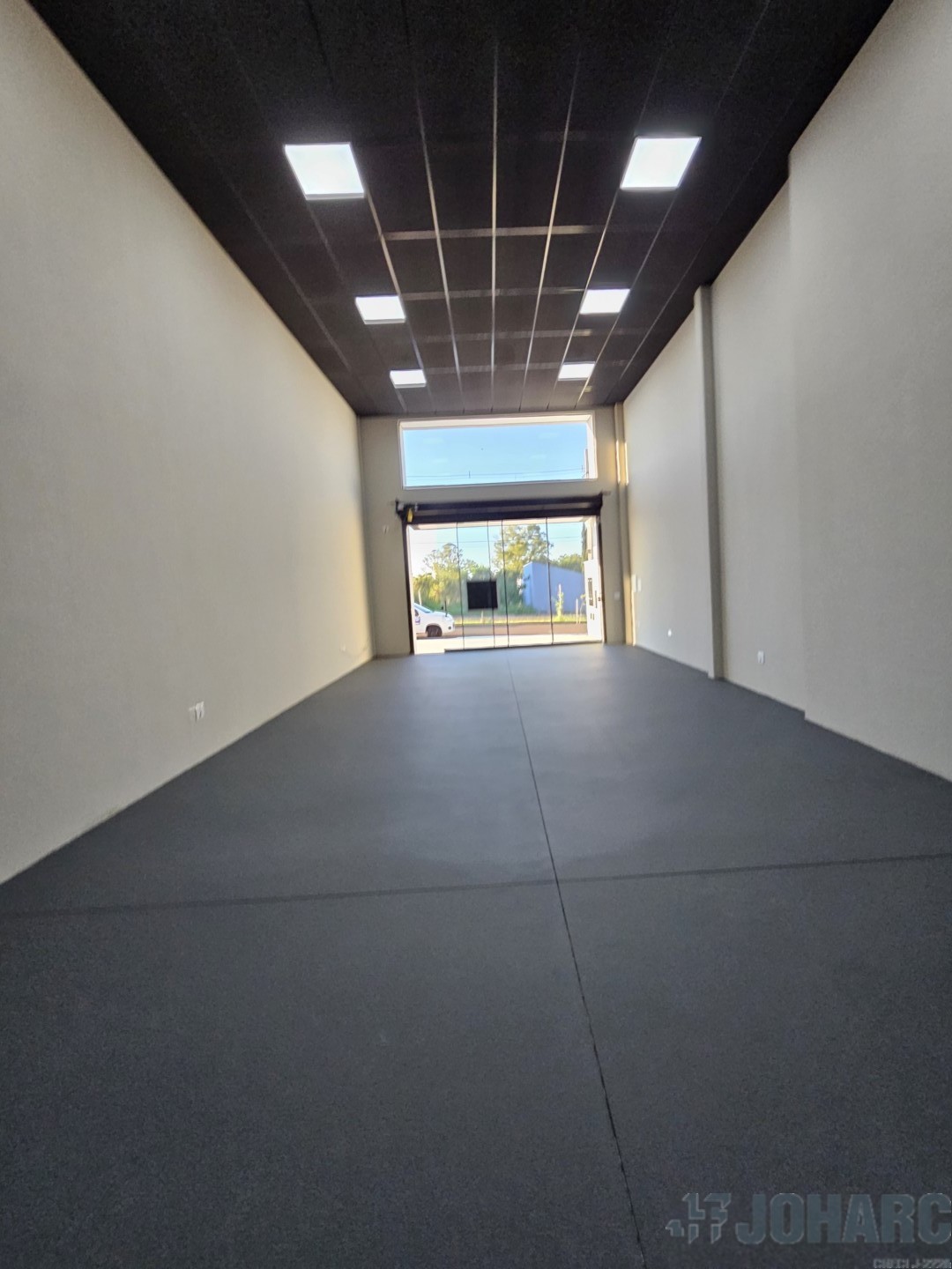 Sala Comercial para locacao no Nucleo Habitacional Papa Joao Paulo em Apucarana com 304,84m² por R$ 2.800,00