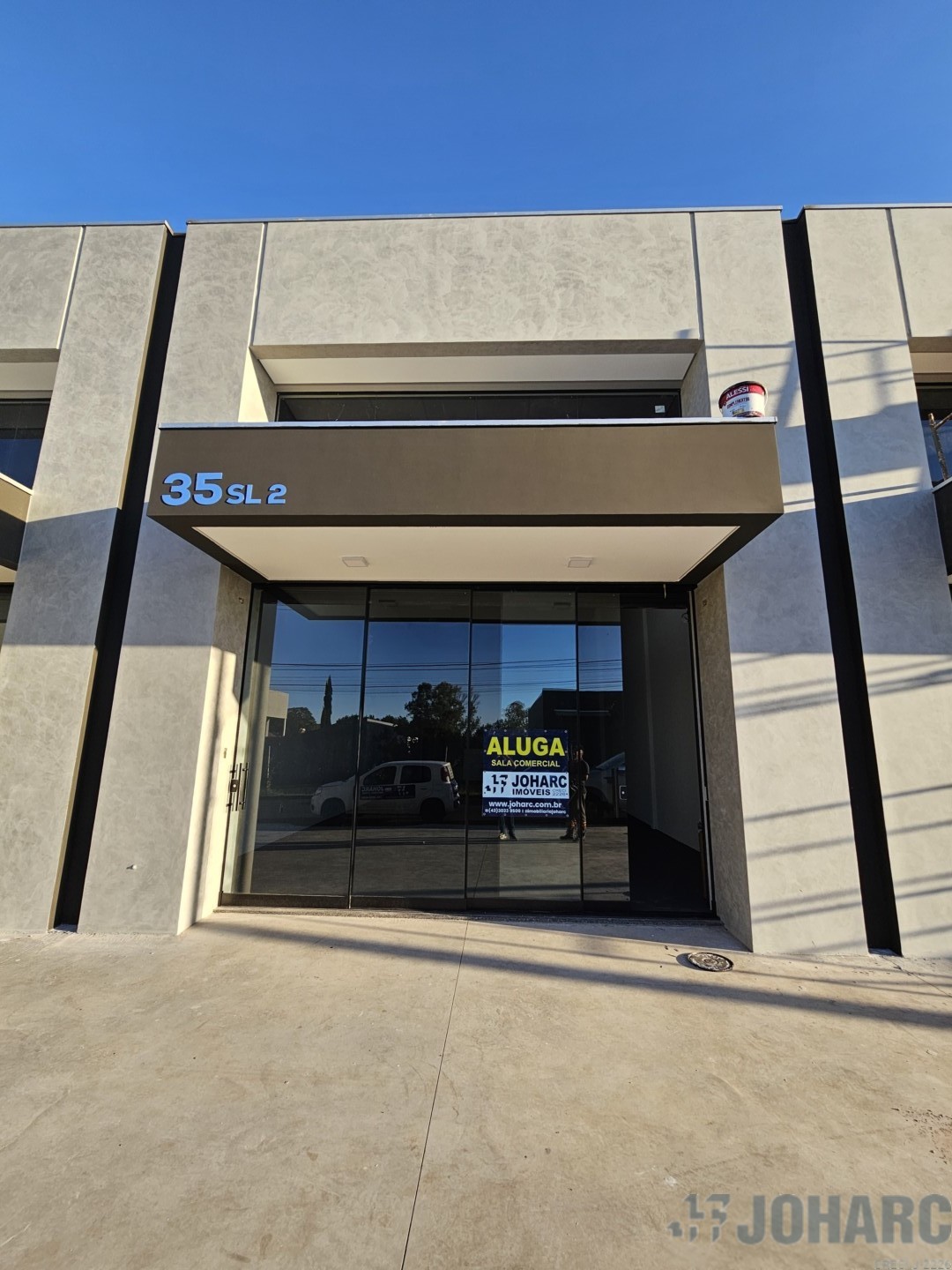 Sala Comercial para locacao no Nucleo Habitacional Papa Joao Paulo em Apucarana com 304,84m² por R$ 2.800,00