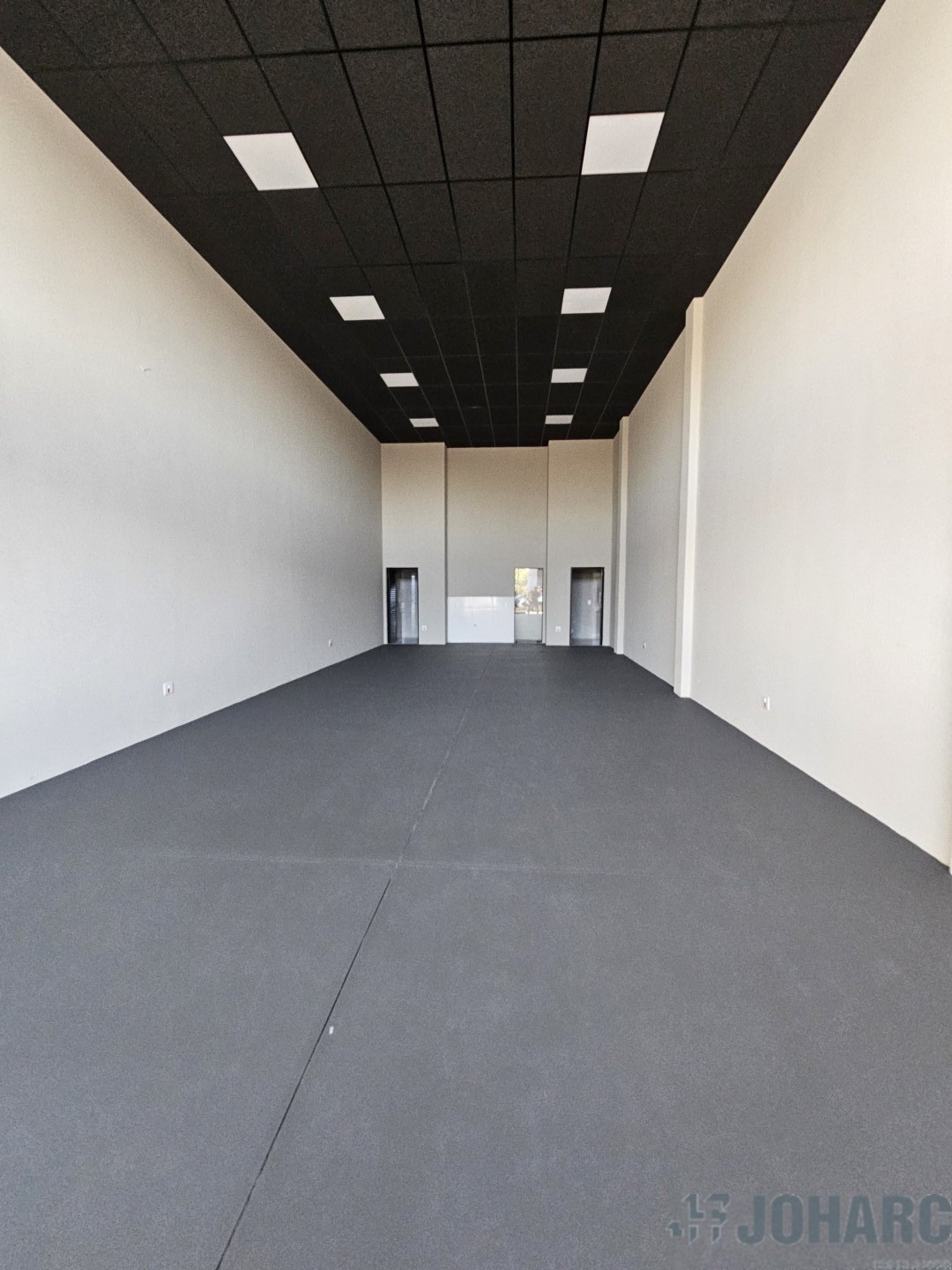 Sala Comercial para locacao no Nucleo Habitacional Papa Joao Paulo em Apucarana com 304,84m² por R$ 2.800,00