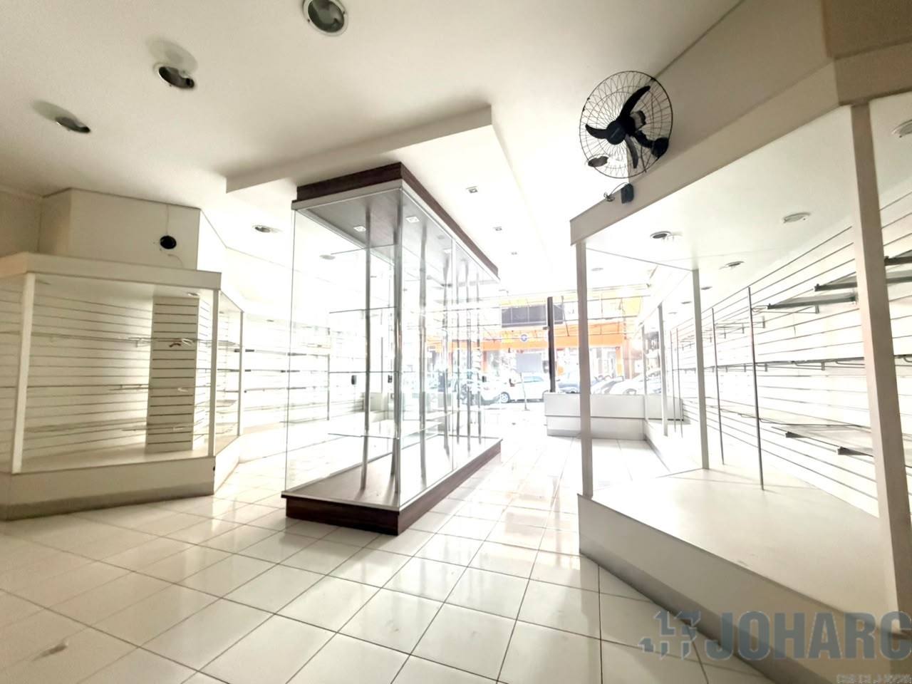 Sala Comercial para venda no Centro em Apucarana com 0m² por R$ 4.500.000,00