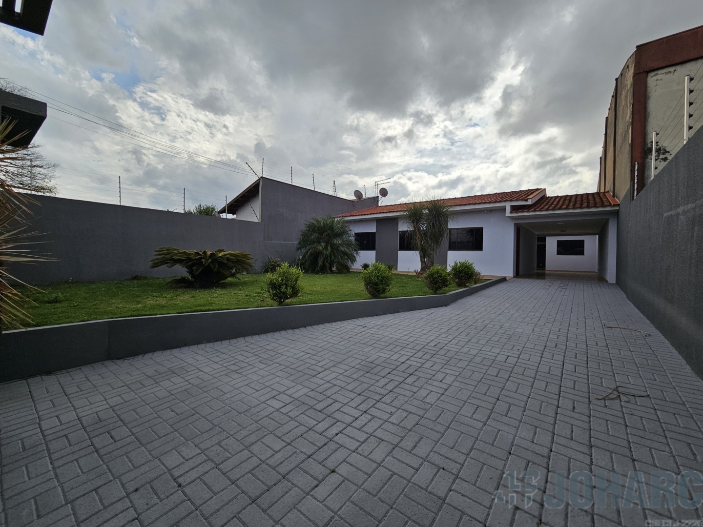 Casa Residencial para locacao no Nucleo Habitacional Afonso Alves de em Apucarana com 360m² por R$ 2.250,00