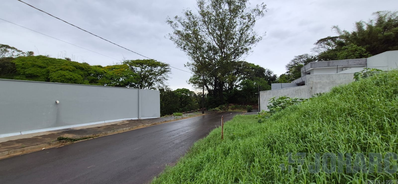 Terreno para venda no Jardim Menegazzo em Apucarana com 437,3m² por R$ 280.000,00