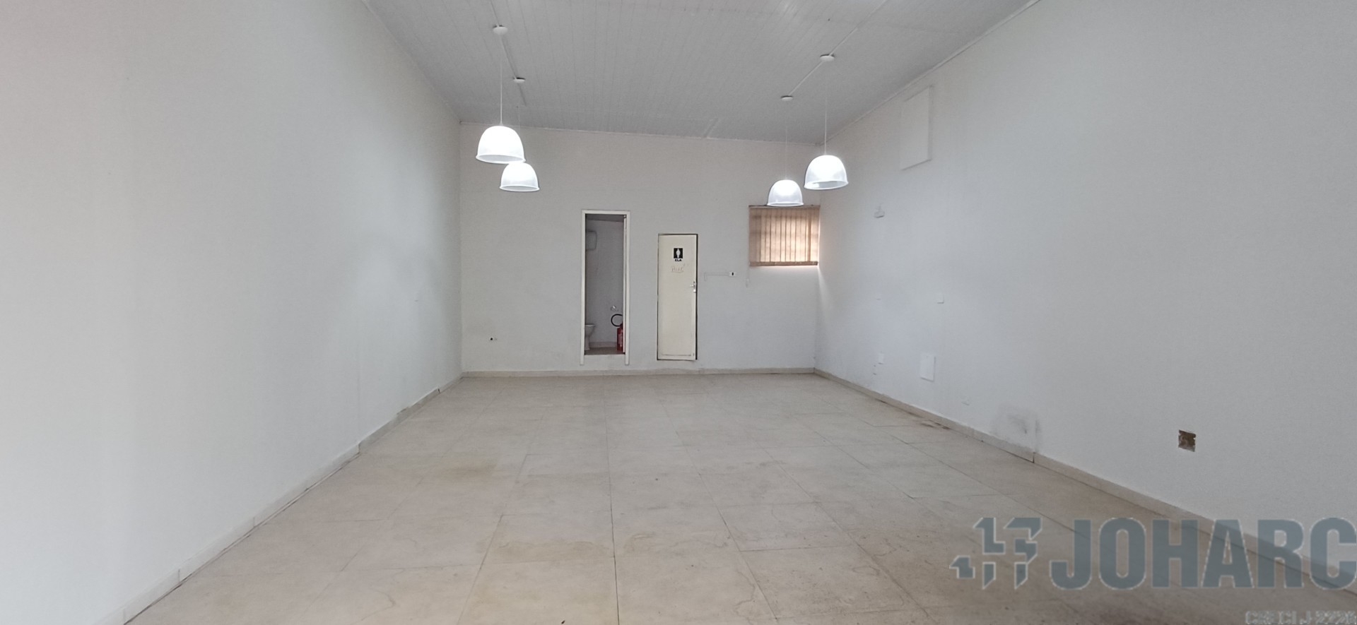 Sala Comercial para locacao no Centro em Apucarana com 0m² por R$ 2.300,00