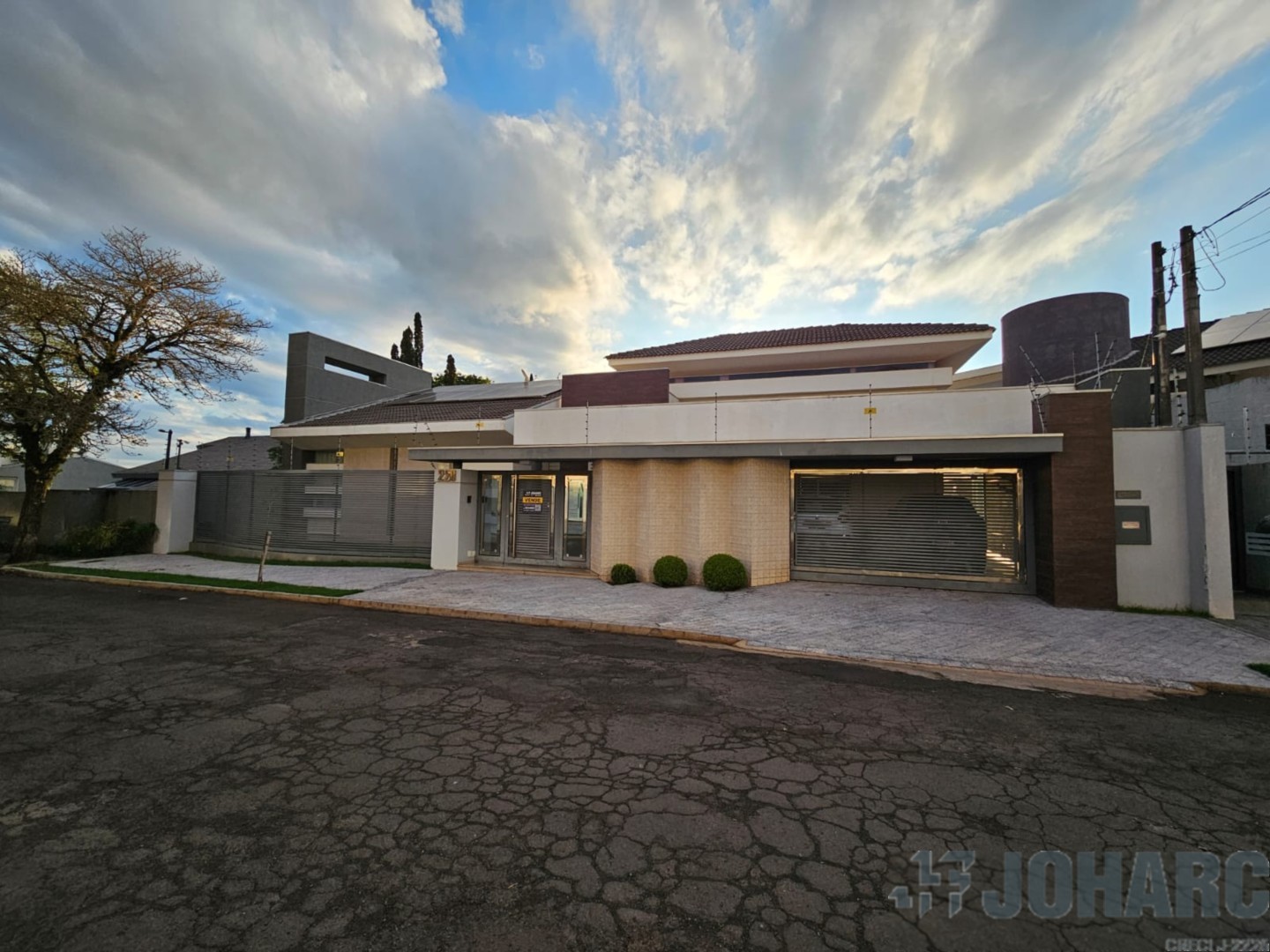 Casa Residencial para venda no Jardim Albino Biachi em Apucarana com 720m² por R$ 2.950.000,00