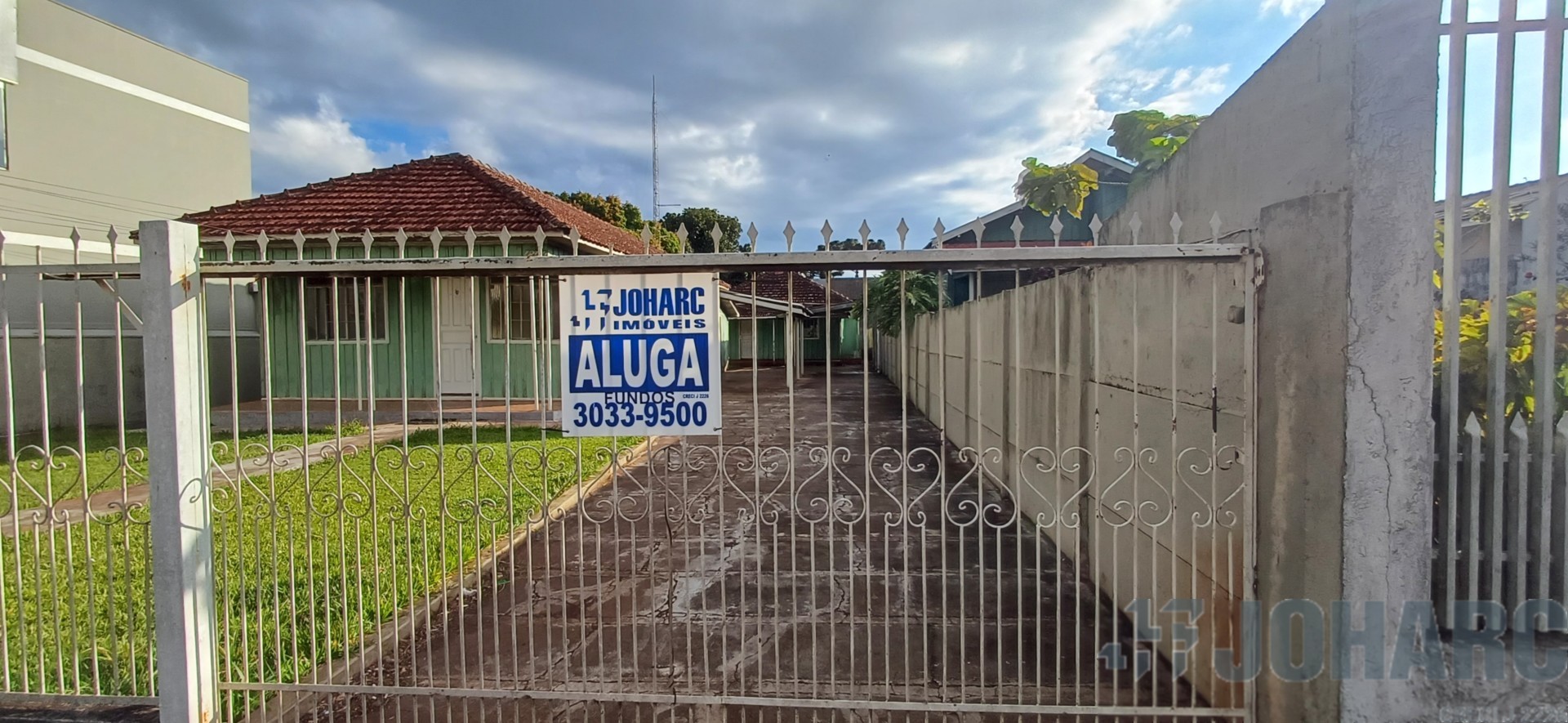 Casa Residencial para locacao no Centro em Apucarana com 0m² por R$ 825,00