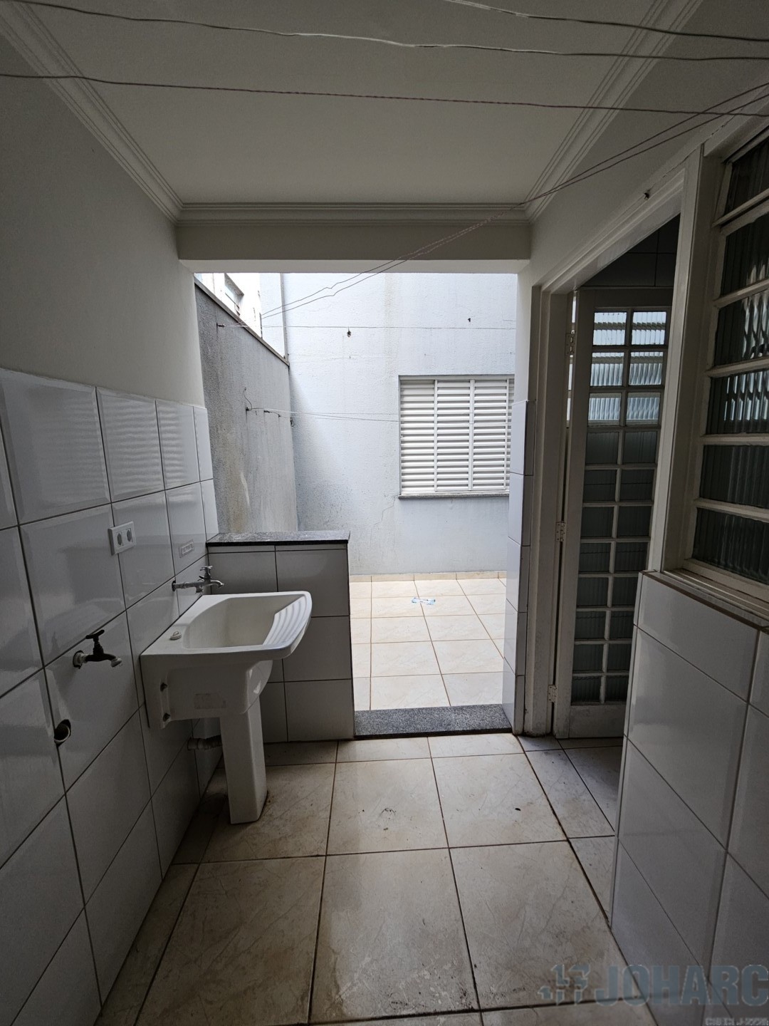 Apartamento para locacao no Barra Funda em Apucarana com 90m² por R$ 1.320,00