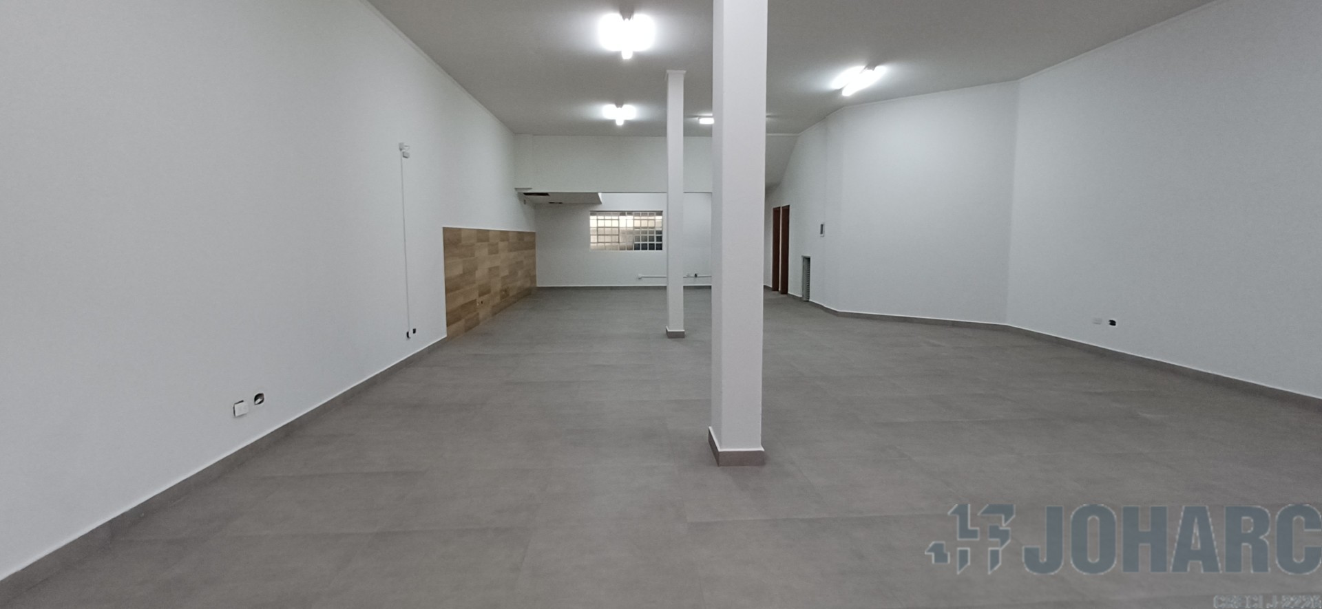 Sala Comercial para locacao no Barra Funda em Apucarana com 180m² por R$ 2.600,00
