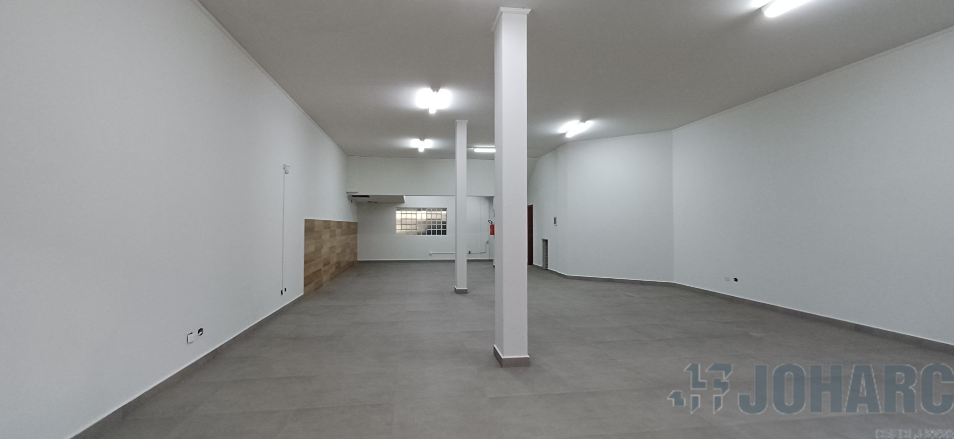 Sala Comercial para locacao no Barra Funda em Apucarana com 180m² por R$ 2.600,00