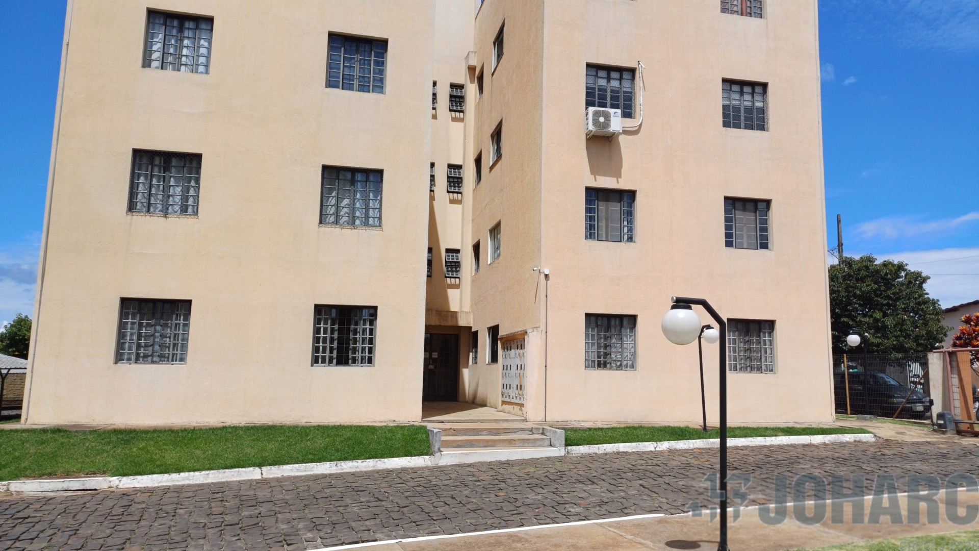 Apartamento para locacao no Nucleo Habitacional Papa em Apucarana com 60m² por R$ 770,00