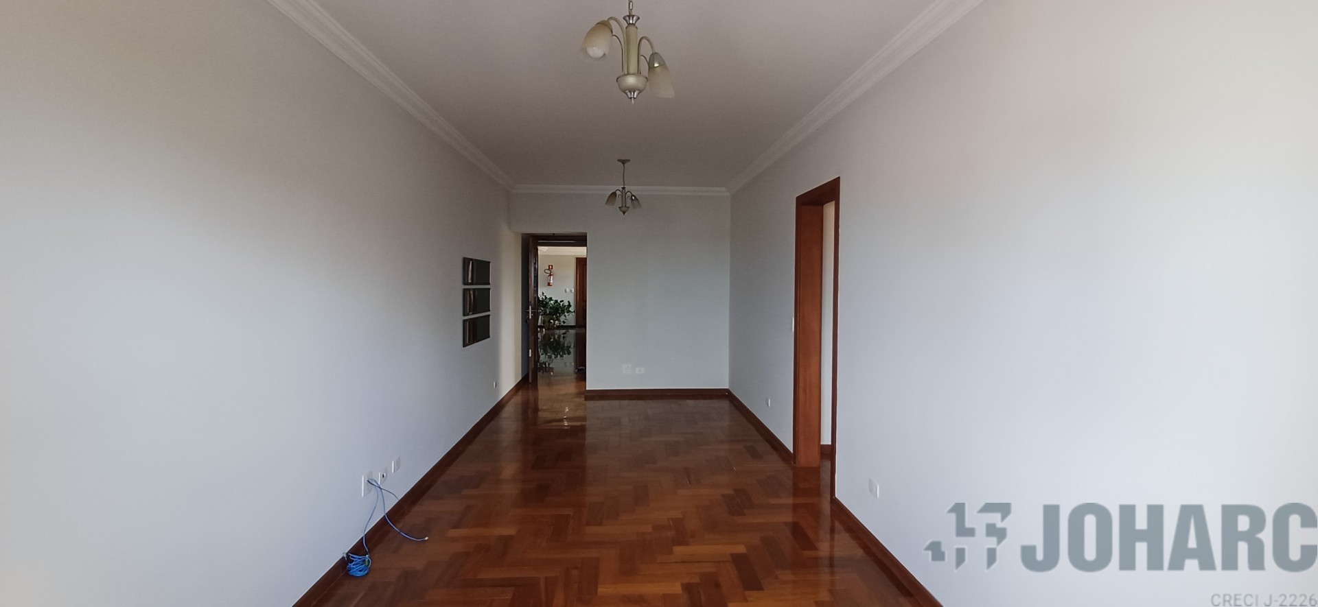Apartamento para locacao no Centro em Apucarana com 0m² por R$ 1.200,00