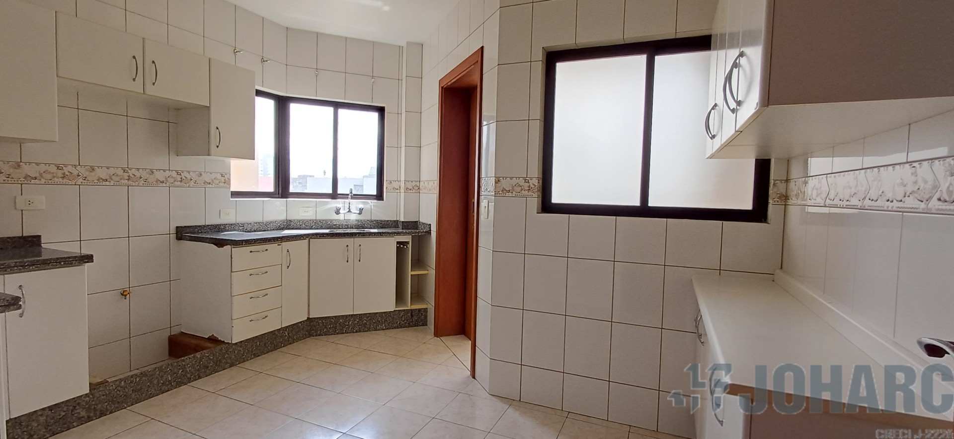 Apartamento para locacao no Centro em Apucarana com 0m² por R$ 1.200,00