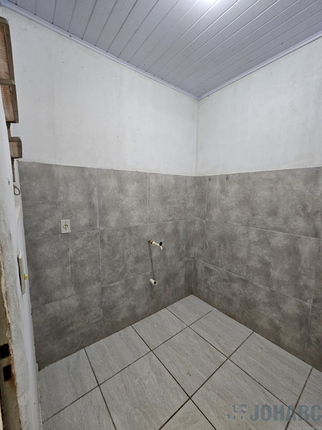 Kitinet para locacao no Centro em Apucarana com 0m² por R$ 550,00