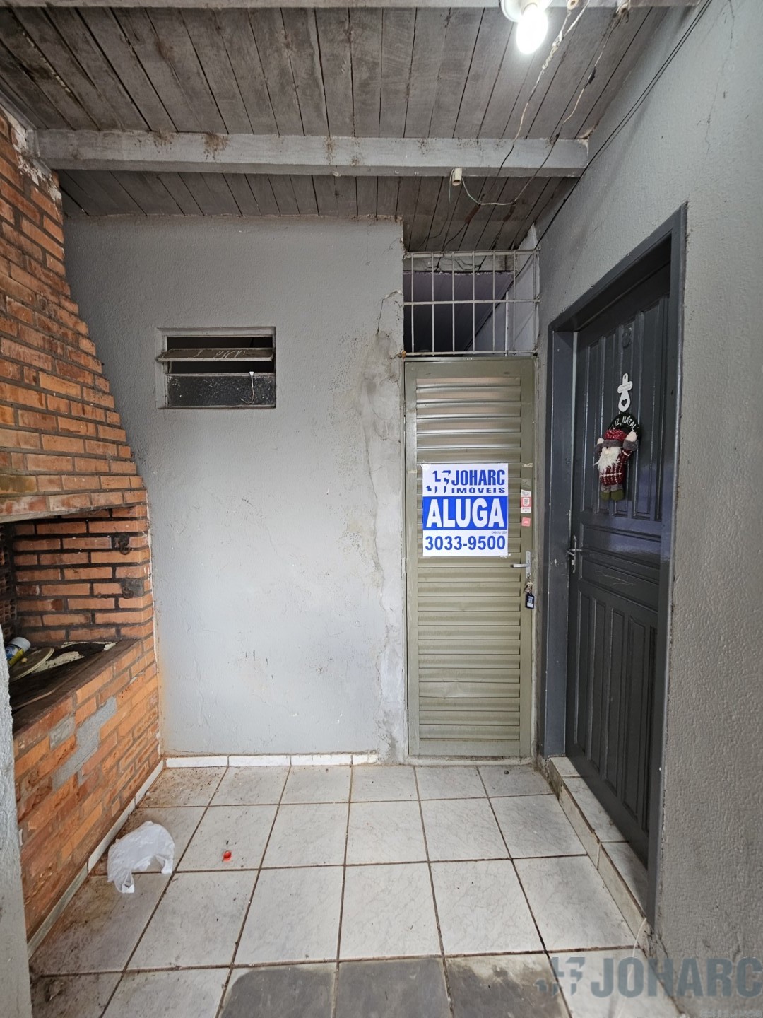 Kitinet para locacao no Centro em Apucarana com 0m² por R$ 550,00