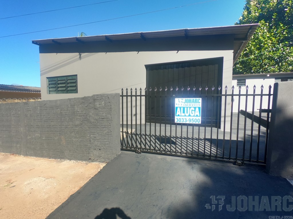 Barracão/galpão para locacao no Vila Shangri-la em Apucarana com 0m² por R$ 1.400,00