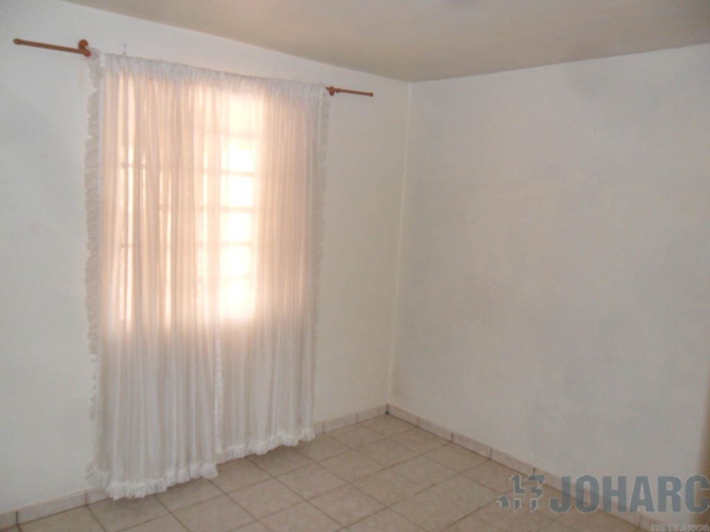 Casa Residencial para locacao no Nucleo Habitacional Papa em Apucarana com 0m² por R$ 1.000,00