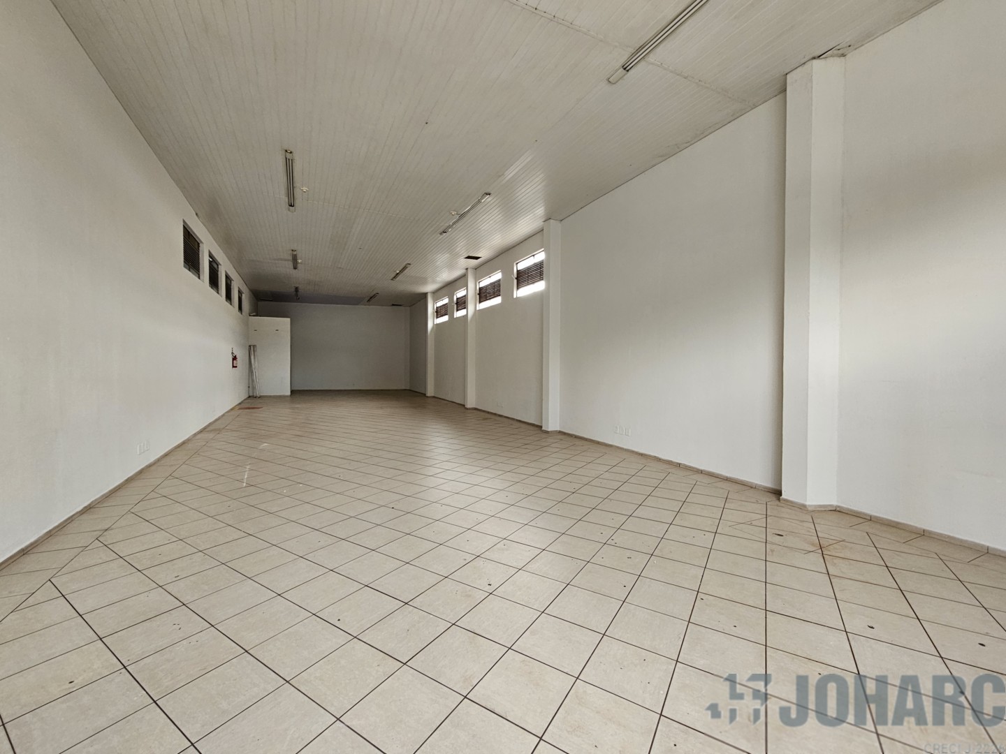 Sala Comercial para locacao no Barra Funda em Apucarana com 200m² por R$ 2.700,00