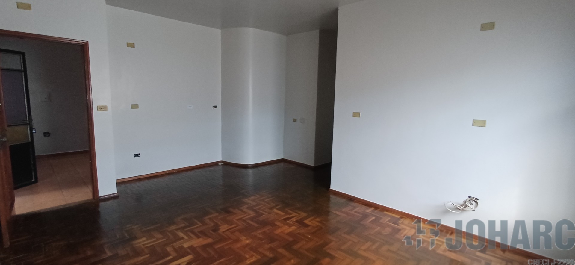 Casa Residencial para locacao no Centro em Apucarana com 0m² por R$ 2.100,00