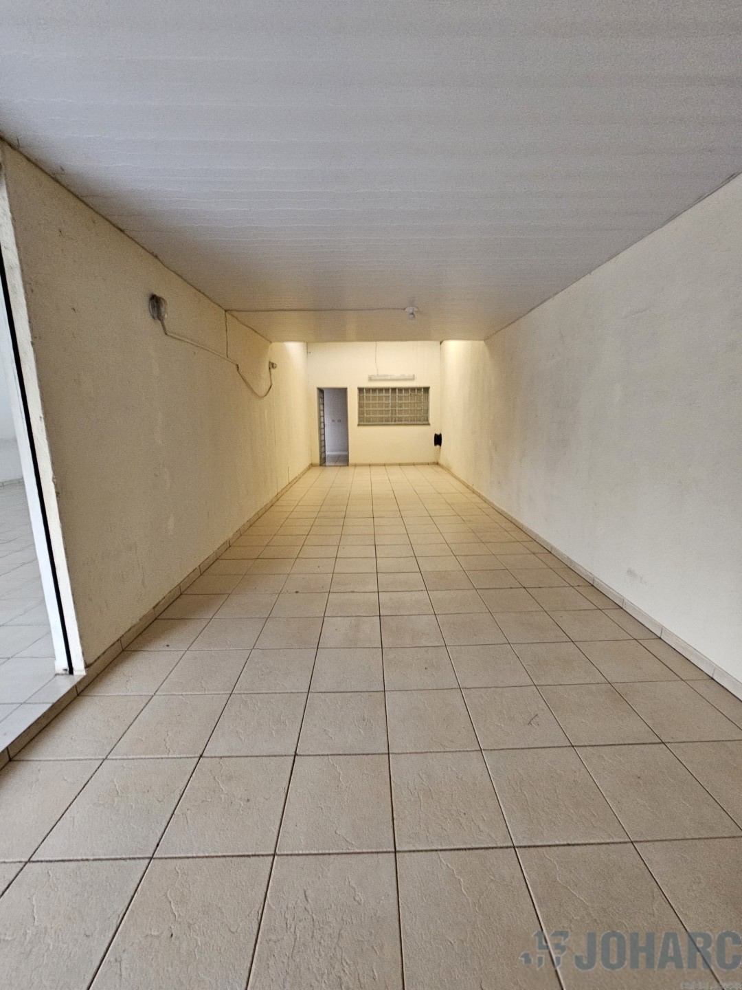 Sala Comercial para locacao no Jardim Flamingos em Apucarana com 110m² por R$ 1.800,00
