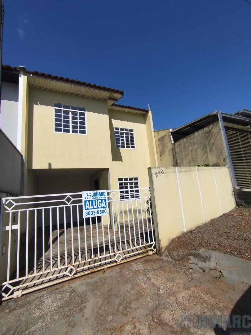 Sobrado para locacao no Nucleo Habitacional Osmar em Apucarana com 75m² por R$ 950,00