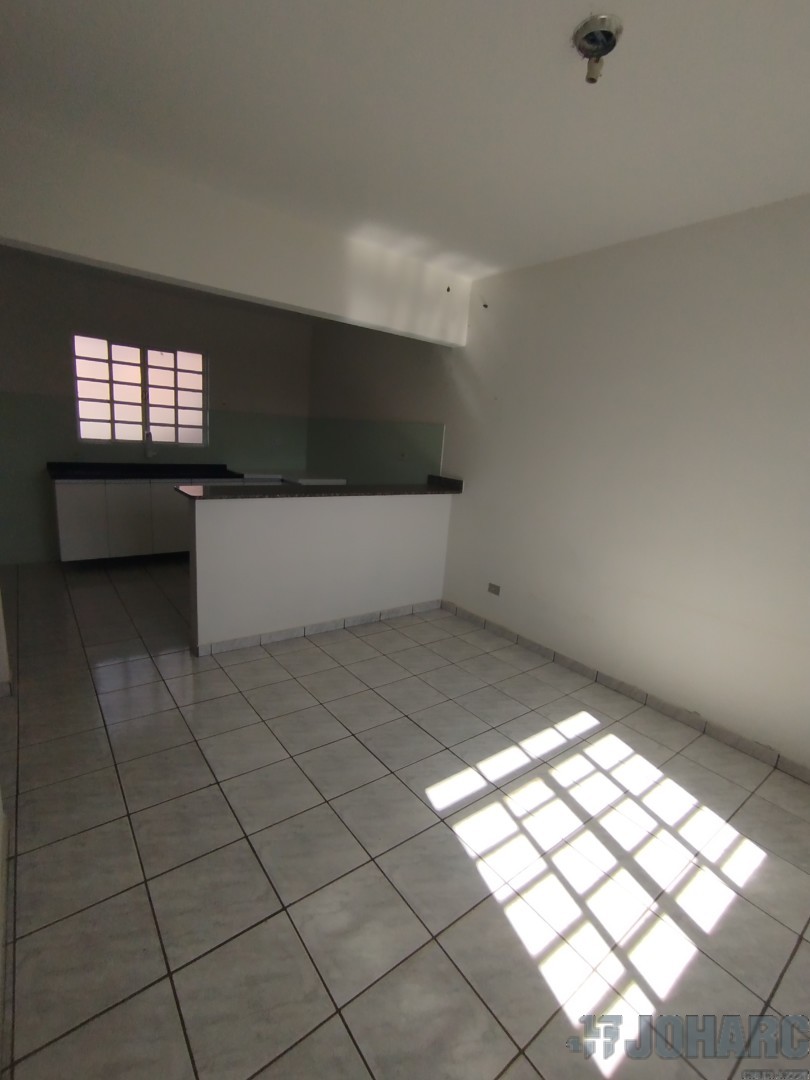 Sobrado para locacao no Nucleo Habitacional Osmar em Apucarana com 75m² por R$ 950,00