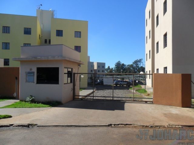 Apartamento para locacao no Nucleo Habitacional Papa em Apucarana com 62m² por R$ 700,00