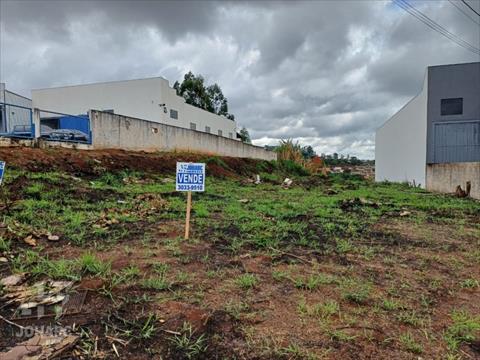 Terreno para venda no Nucleo Habitacional Adriano Correia em Apucarana com 1.582,24m² por R$ 450.000,00