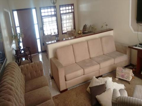 Casa Residencial para venda no Jardim Bandeirantes em Limeira com 220m² por R$ 700.000,00