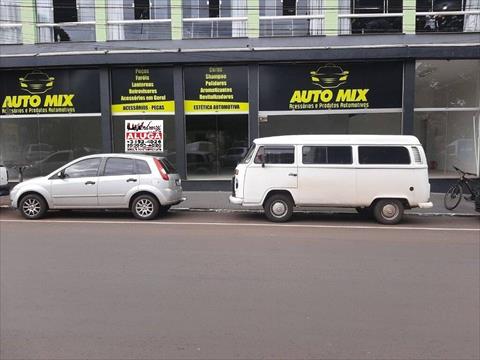 Cjto Comercial/sala para locacao no Centro em Arapongas com 200m² por R$ 8.505,00