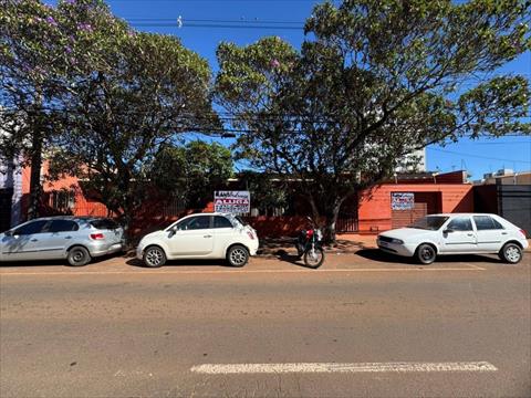 Casa Comercial para locacao no Centro em Arapongas com 0m² por R$ 4.005,00