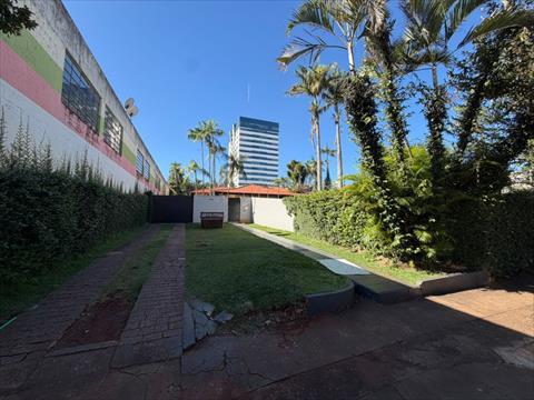 Casa Comercial para locacao no Centro em Arapongas com 0m² por R$ 10.005,00