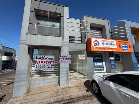 Cjto Comercial/sala para locacao no Centro em Arapongas com 55m² por R$ 3.505,00