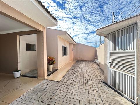 Casa Residencial para venda no Jardim Novo Centauro III em Arapongas com 166,98m² por R$ 380.000,00