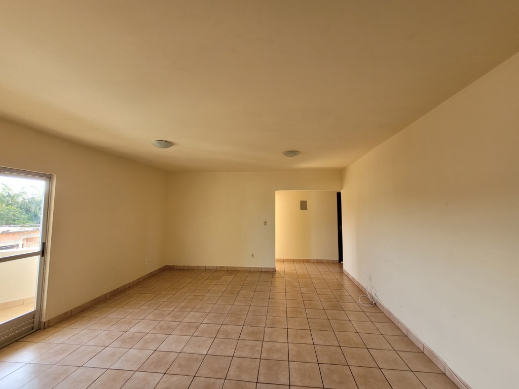 Apartamento para locacao no Nova Brasilia em Joinville com 0m² por R$ 1.650,00