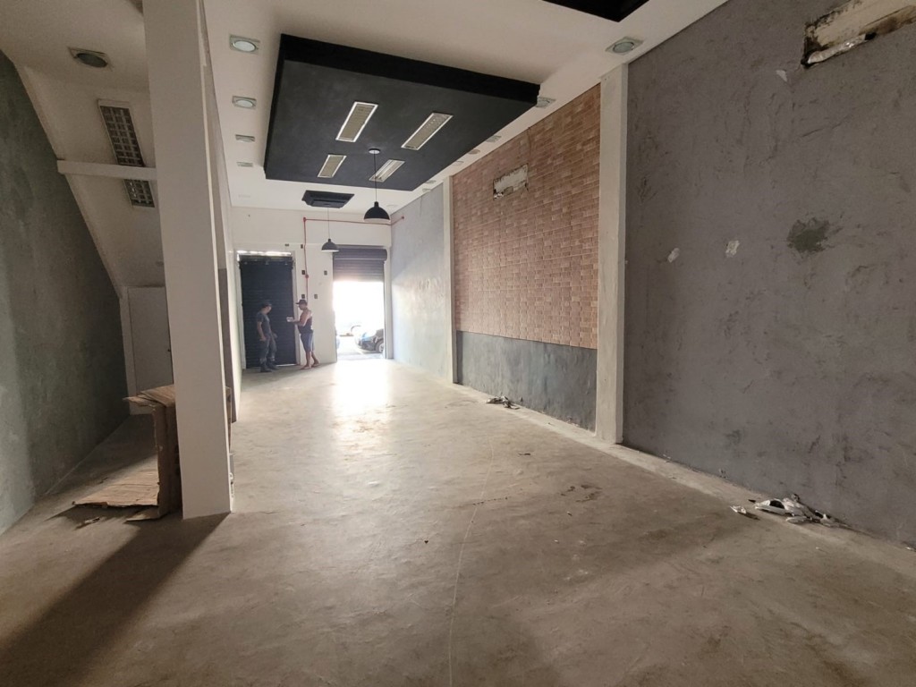 Cjto Comercial/sala para locacao no Centro em Joinville com 0m² por R$ 8.000,00
